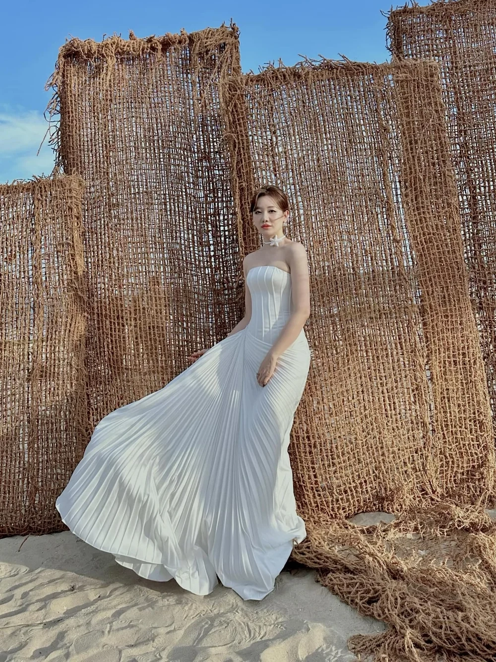 Lắng nghe Hari Won hát những bản hit đầy cảm xúc làm say lòng người