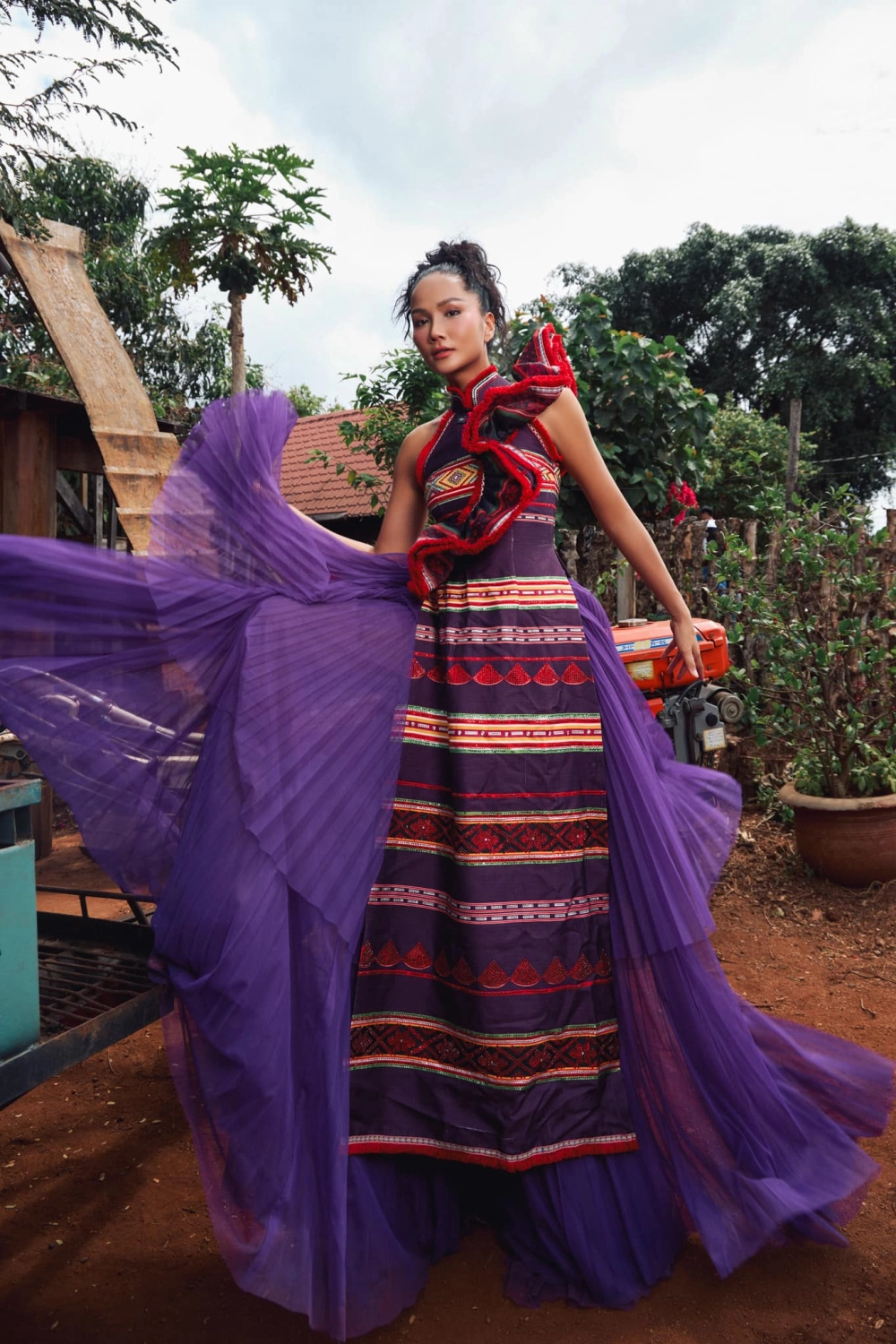 H hen niê hoa hậu đã khẳng định mình tại Miss Universe
