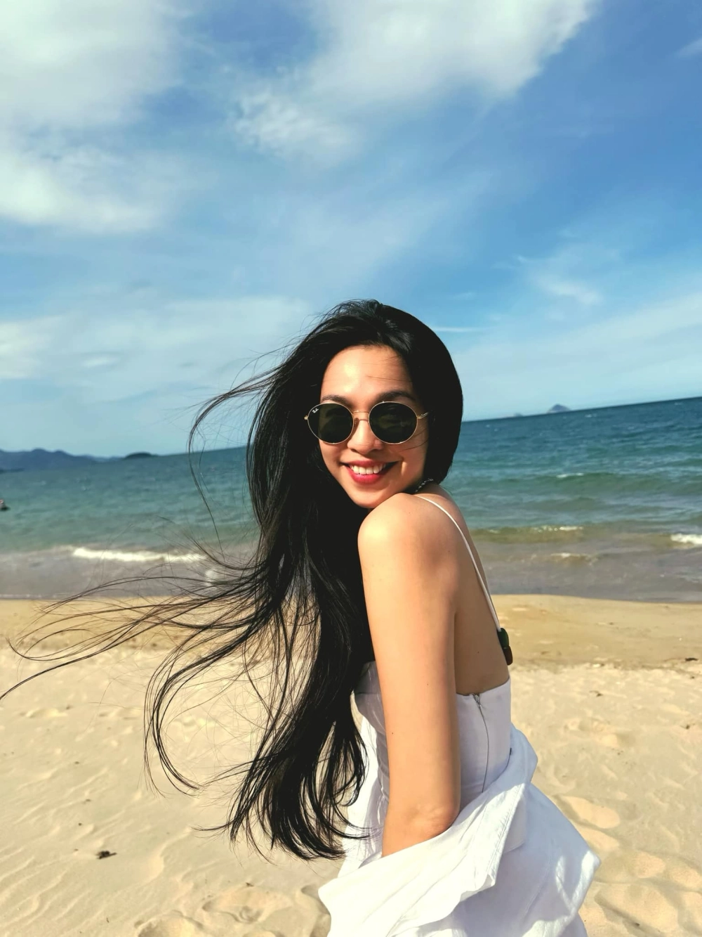 Giai điệu trầm lắng từ Hiền Thục Hồn quê rất cảm xúc