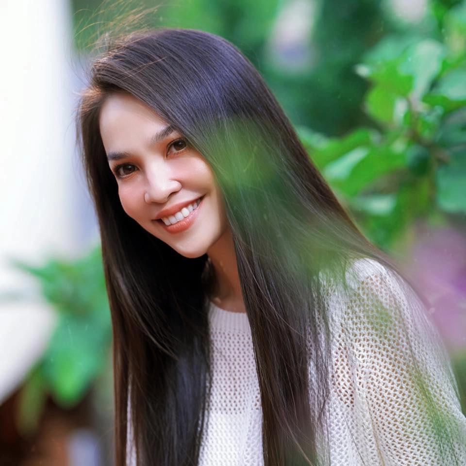 Nhớ lại thời áo trắng với lời bài hát Hiền Thục Mái trường mến yêu