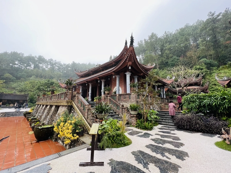 Khám phá vẻ đẹp cổ kính của địa tạng phi lai tự