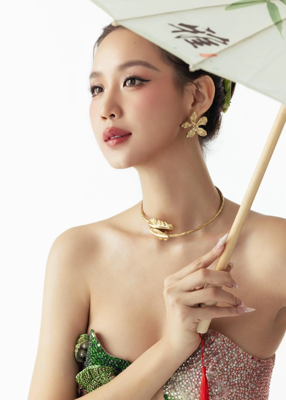 Lê nguyễn bảo ngọc hoa hậu việt nam gây ấn tượng với phong thái tự tin và tài năng