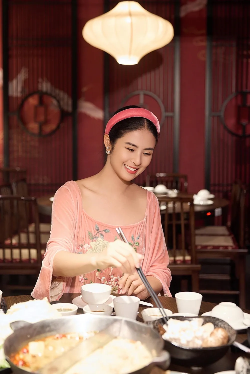  Nhìn lại hoa hậu Ngọc Hân đăng quang năm nào