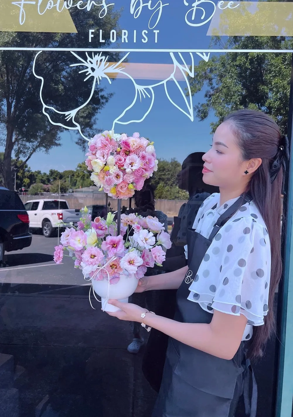 Cuộc đời và sự nghiệp tiểu sử Phạm Hương