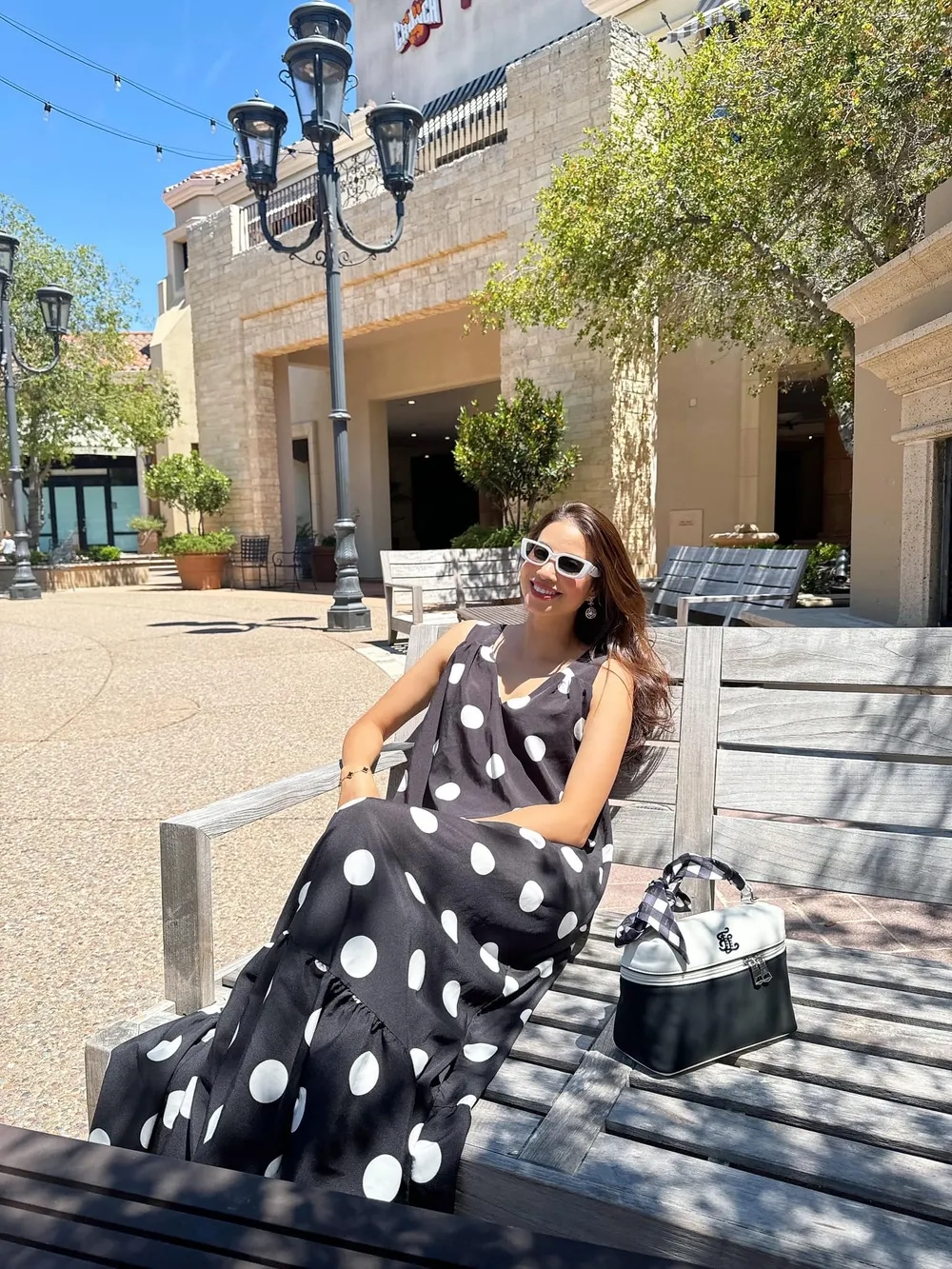 Đừng quên Phạm Hương thi Miss Universe nhé