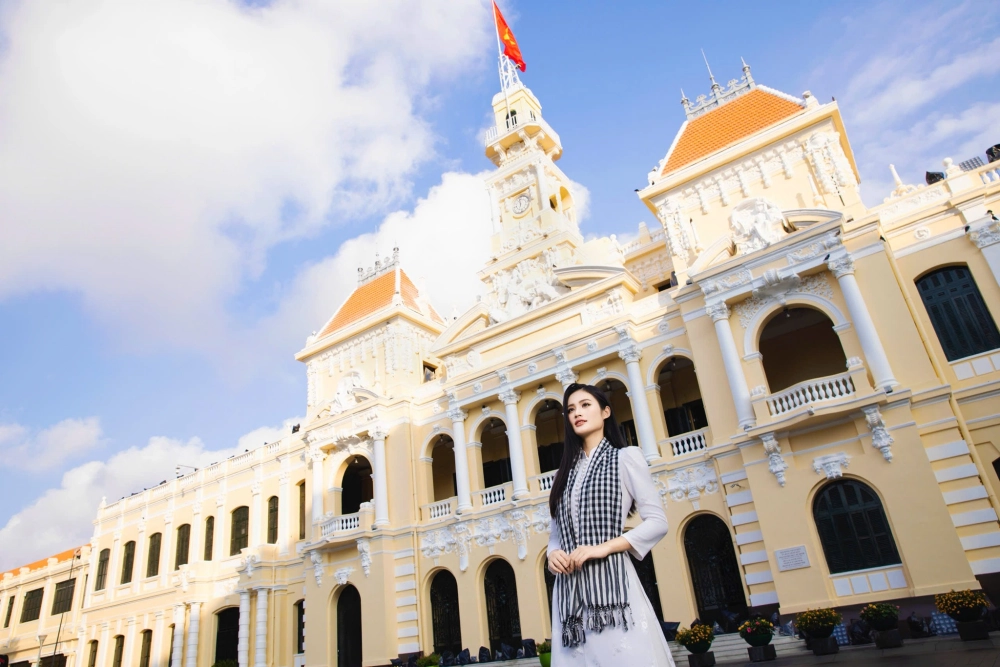 Hoa hậu Ý Nhi du học là cơ hội lớn cho sự nghiệp quốc tế