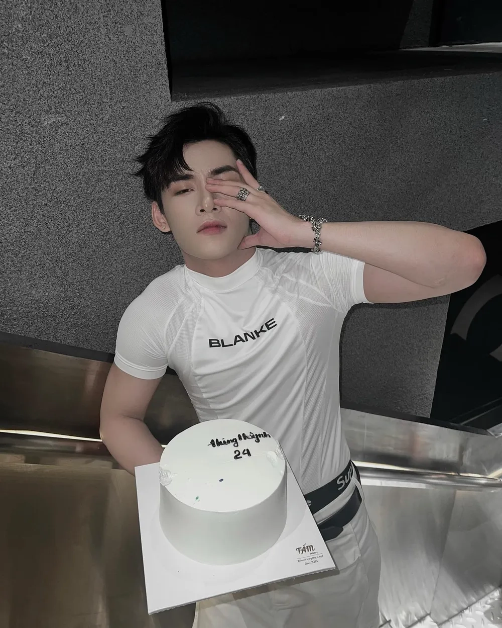 Giới tính của Hùng Huỳnh LGBT có thật không