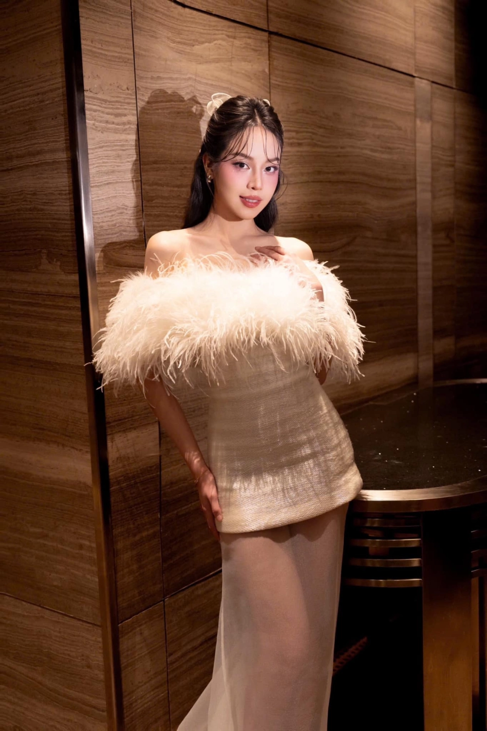 Tân hoa hậu Huỳnh Thị Thanh Thủy gây dấu ấn mạnh mẽ tại các cuộc thi quốc tế