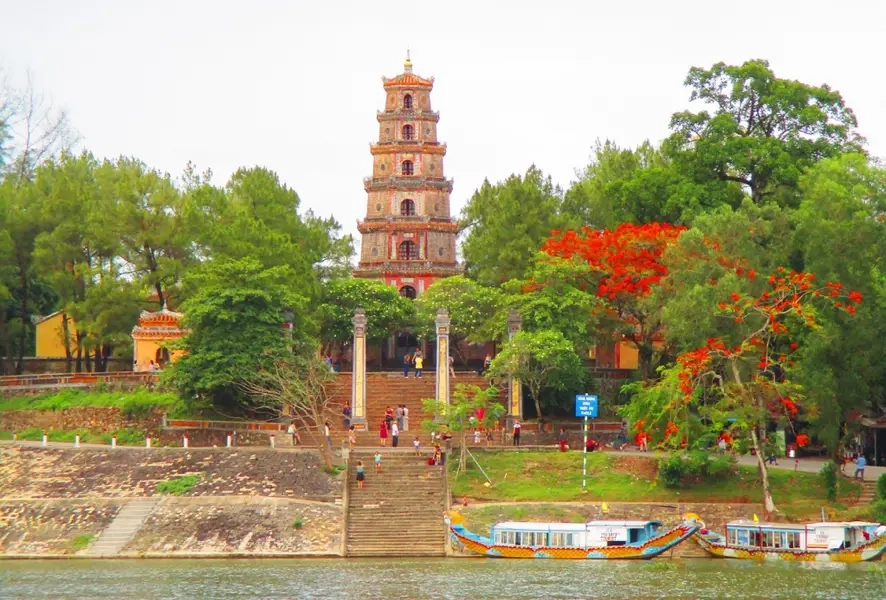 Tìm hiểu lịch sử Chùa Thiên Mụ qua thời gian