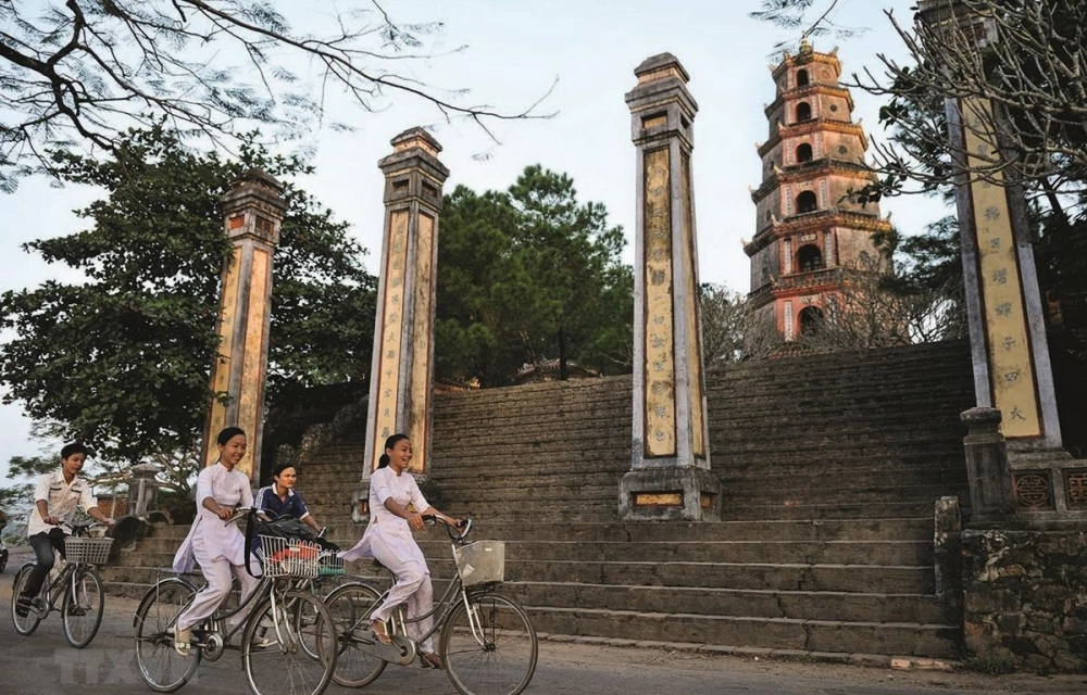 Khám phá Chùa Thiên Mụ có gì đặc biệt gây ấn tượng