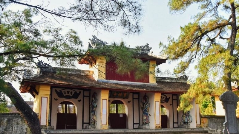 Khám phá Thành phố Huế Chùa Thiên Mụ nổi tiếng