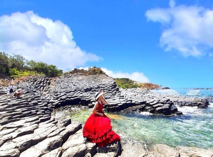 Tham gia tour gành đá đĩa trải nghiệm tuyệt vời