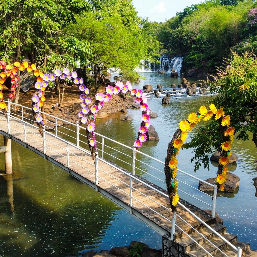Thích thú với thác giang điền có gì chơi hấp dẫn