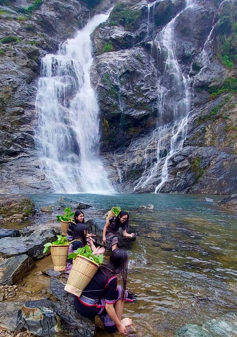 Tìm hiểu thác trắng thuộc huyện nào để dễ di chuyển