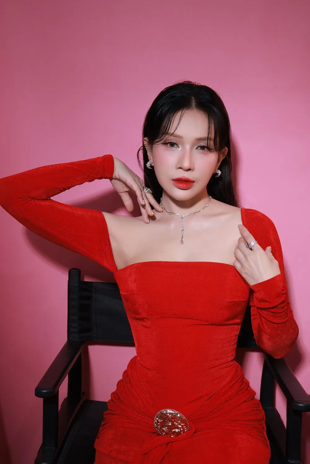 Thực hư chuyện Khả Như quen ai thời gian qua