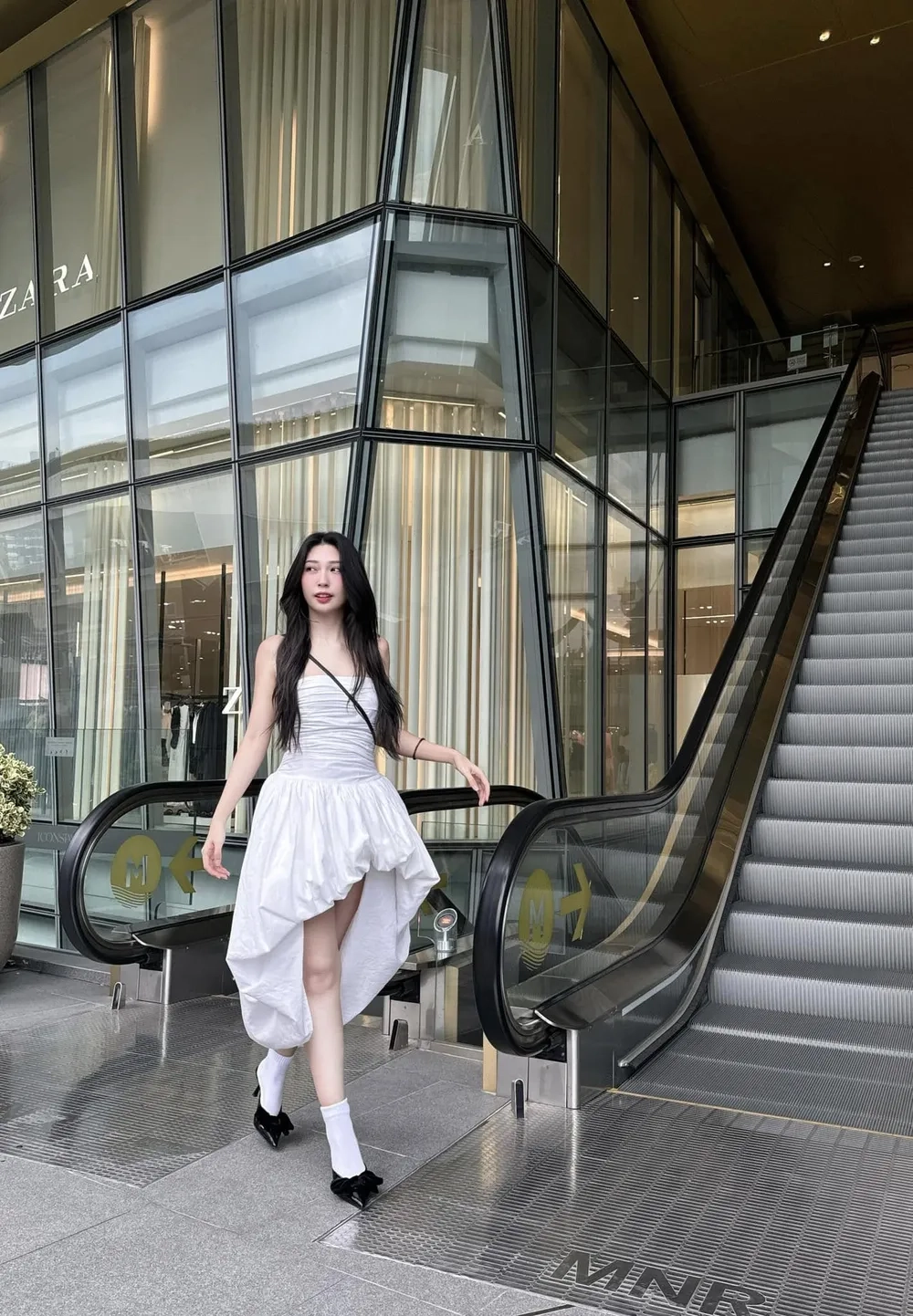 Thông tin đầy đủ về Khổng Tú Quỳnh gia thế