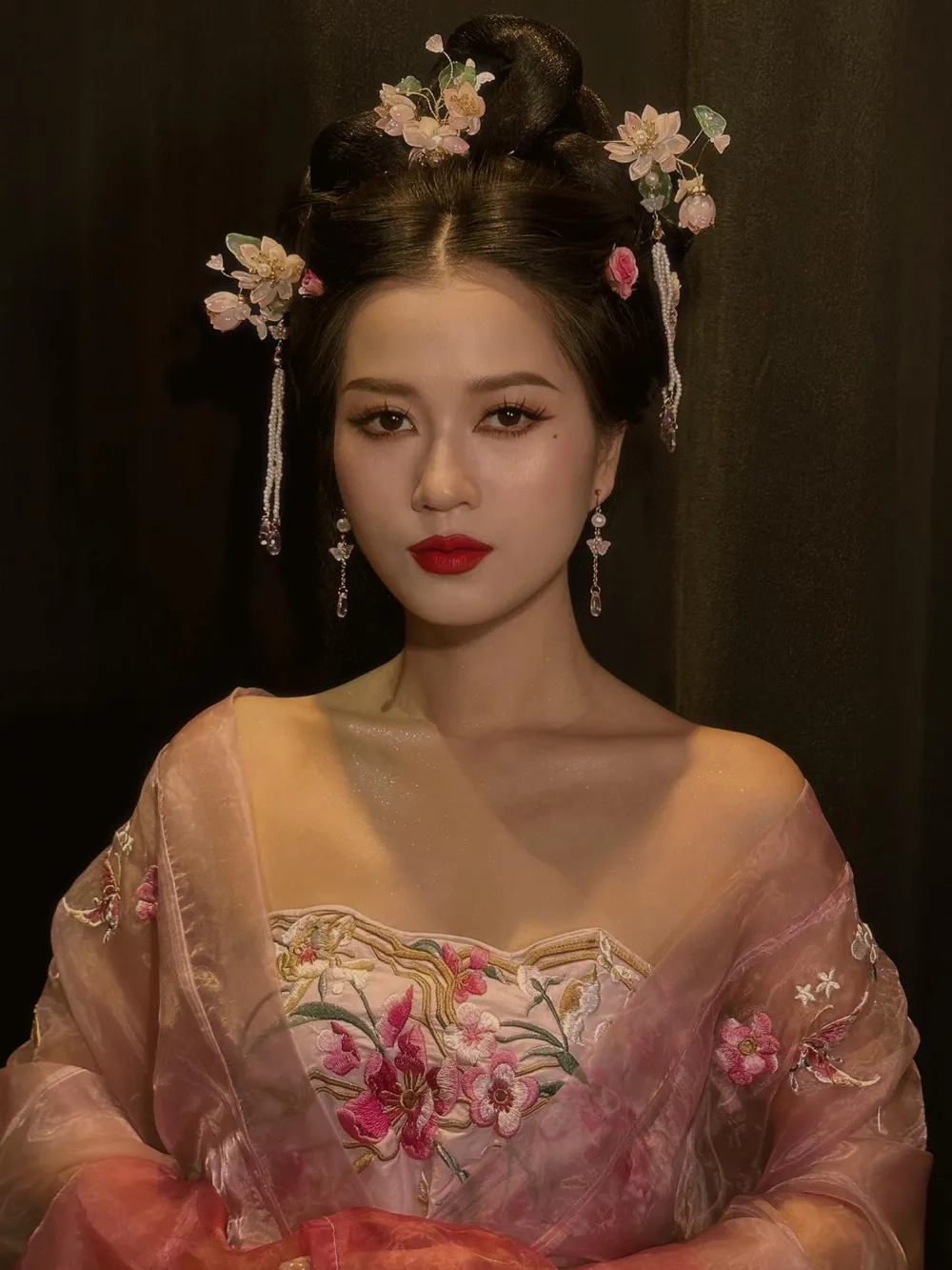 Thông tin tuổi thật của Lâm Vỹ Dạ cao bao nhiêu tuổi