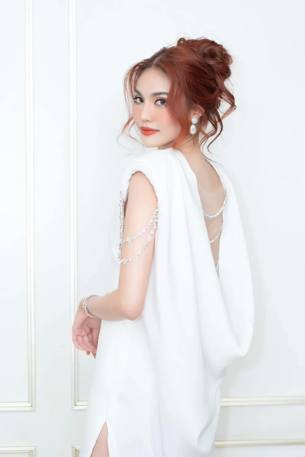  Bất ngờ thông tin Lan Khuê CEO Miss Universe