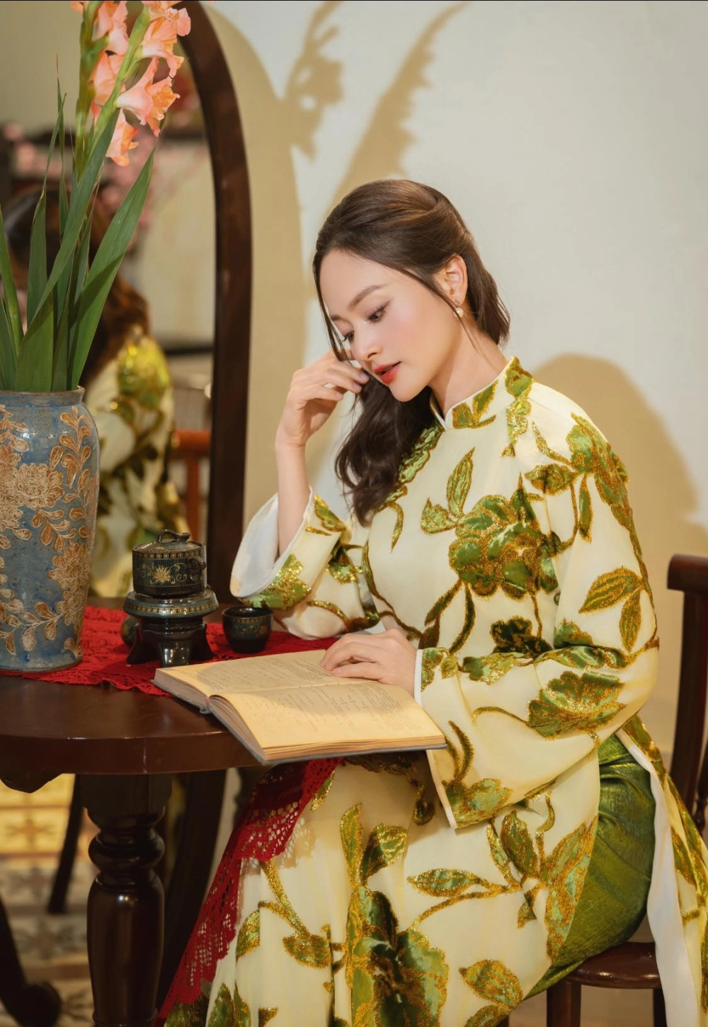 Cộng đồng chia sẻ tin Lan Phương mang thai