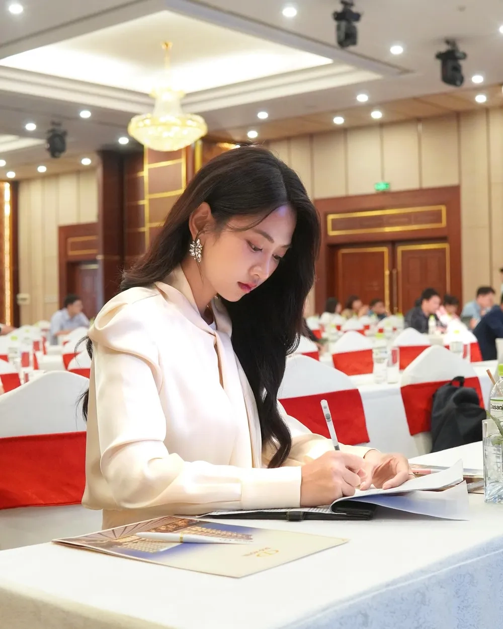 Hot girl triệu view Lê Bống là ai khiến dân mạng tìm kiếm