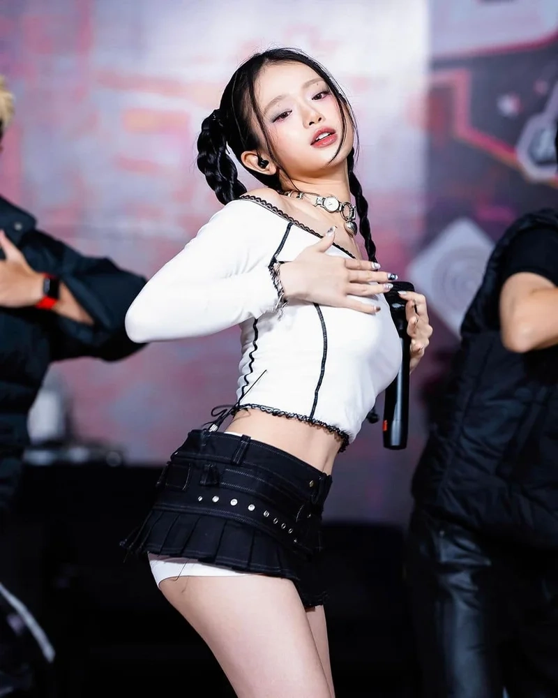 Hot TikToker linh ka tiktok khiến dân tình mê mẩn