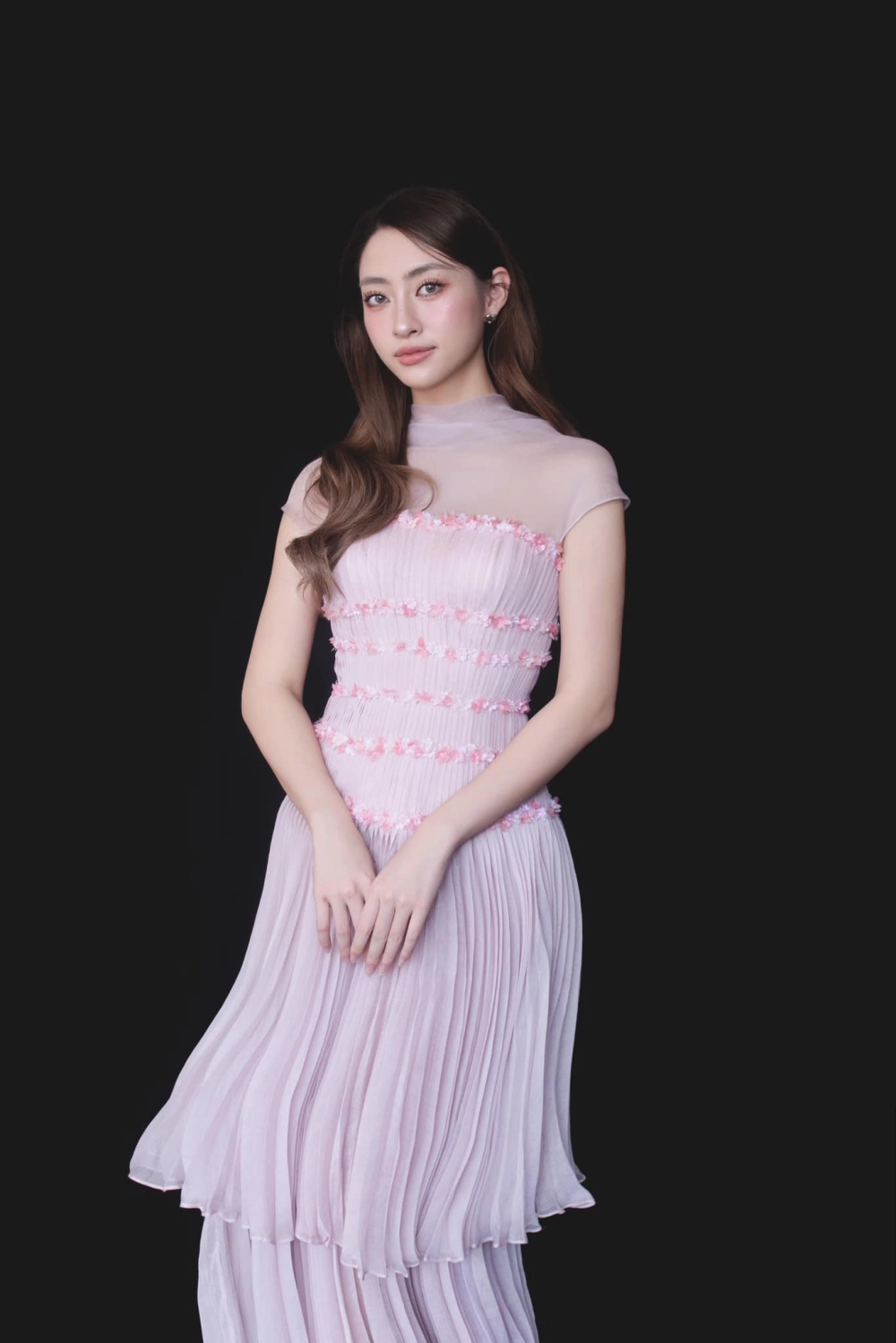 Top khoảnh khắc để đời của hoa hậu thùy linh