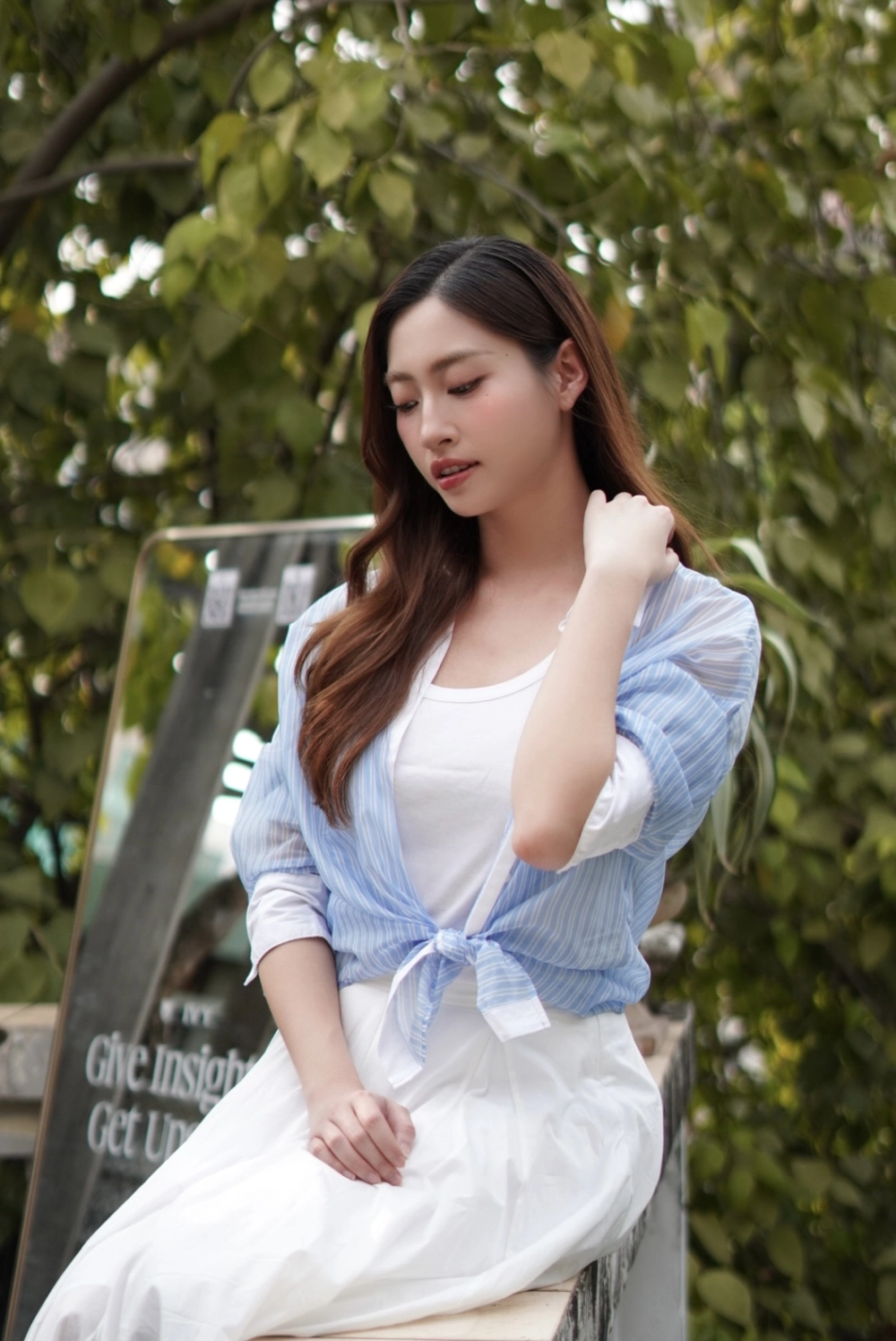 Câu chuyện về hoa hậu nguyễn thùy linh gây sốt mạng xã hội