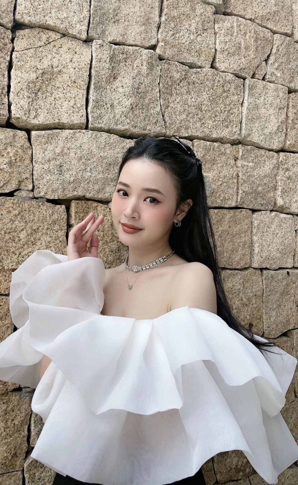 Midu official là nơi bạn có thể theo dõi tất cả thông tin mới nhất về cô ấy