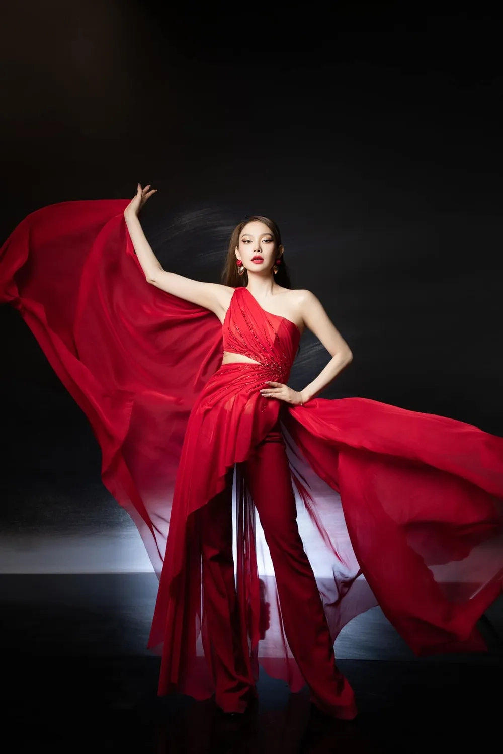 Nhớ lại hình ảnh Minh Hằng 2008 một thời