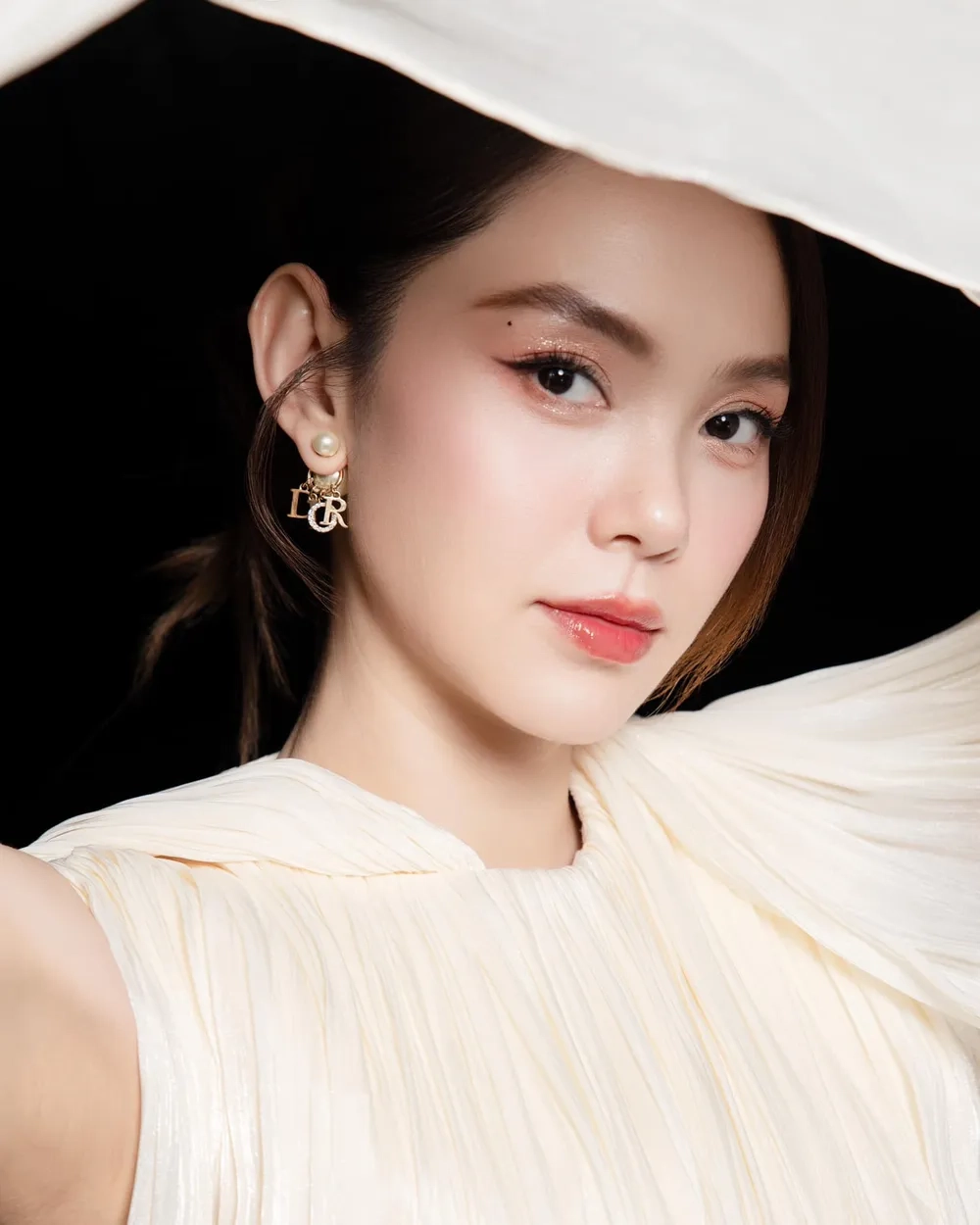 Hóa thân ấn tượng trong phim Cô Ba Trà Minh Hằng