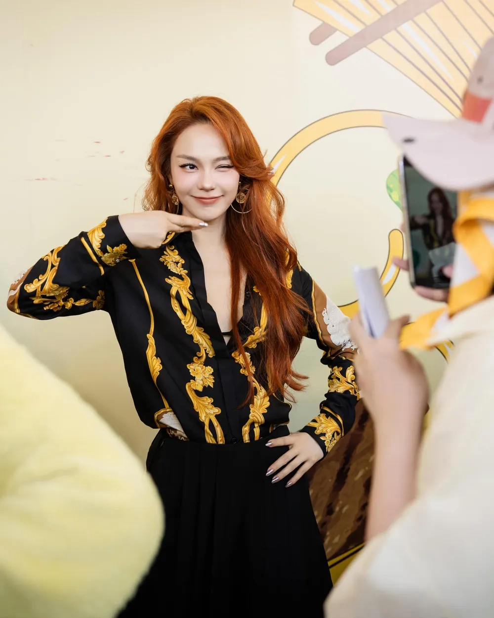 Phong cách nổi bật trong Minh Hằng livestream