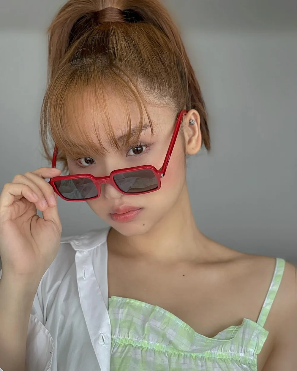 Câu chuyện tình đẹp trong lời bài hát Miu Lê mình yêu từ bao giờ