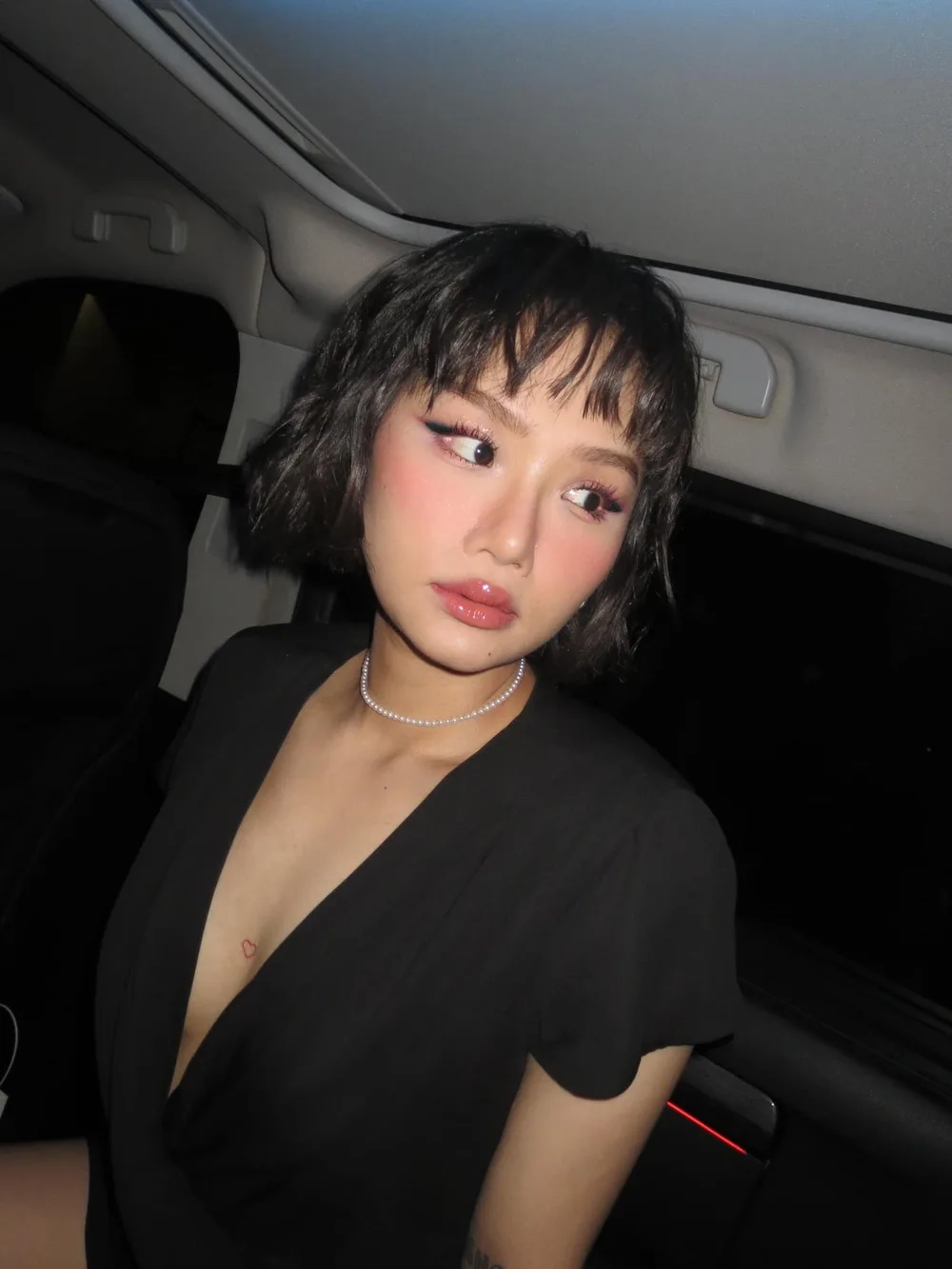 Cùng bạn bè hát còn tuổi nào cho em karaoke Miu Lê cực vui
