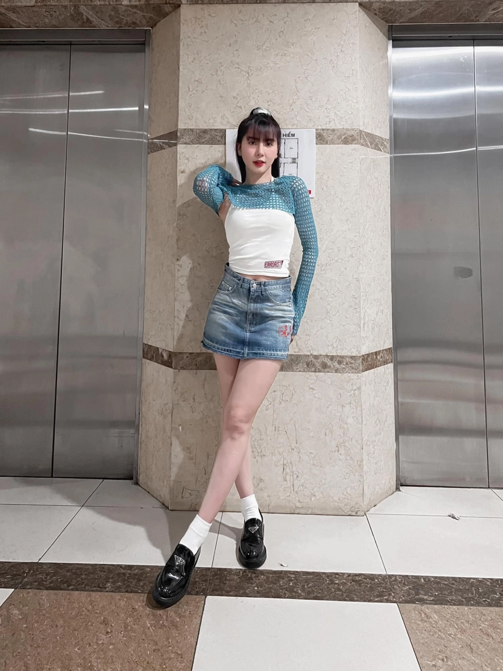 Bộ ảnh chất lừ Ngân Sát Thủ Instagram