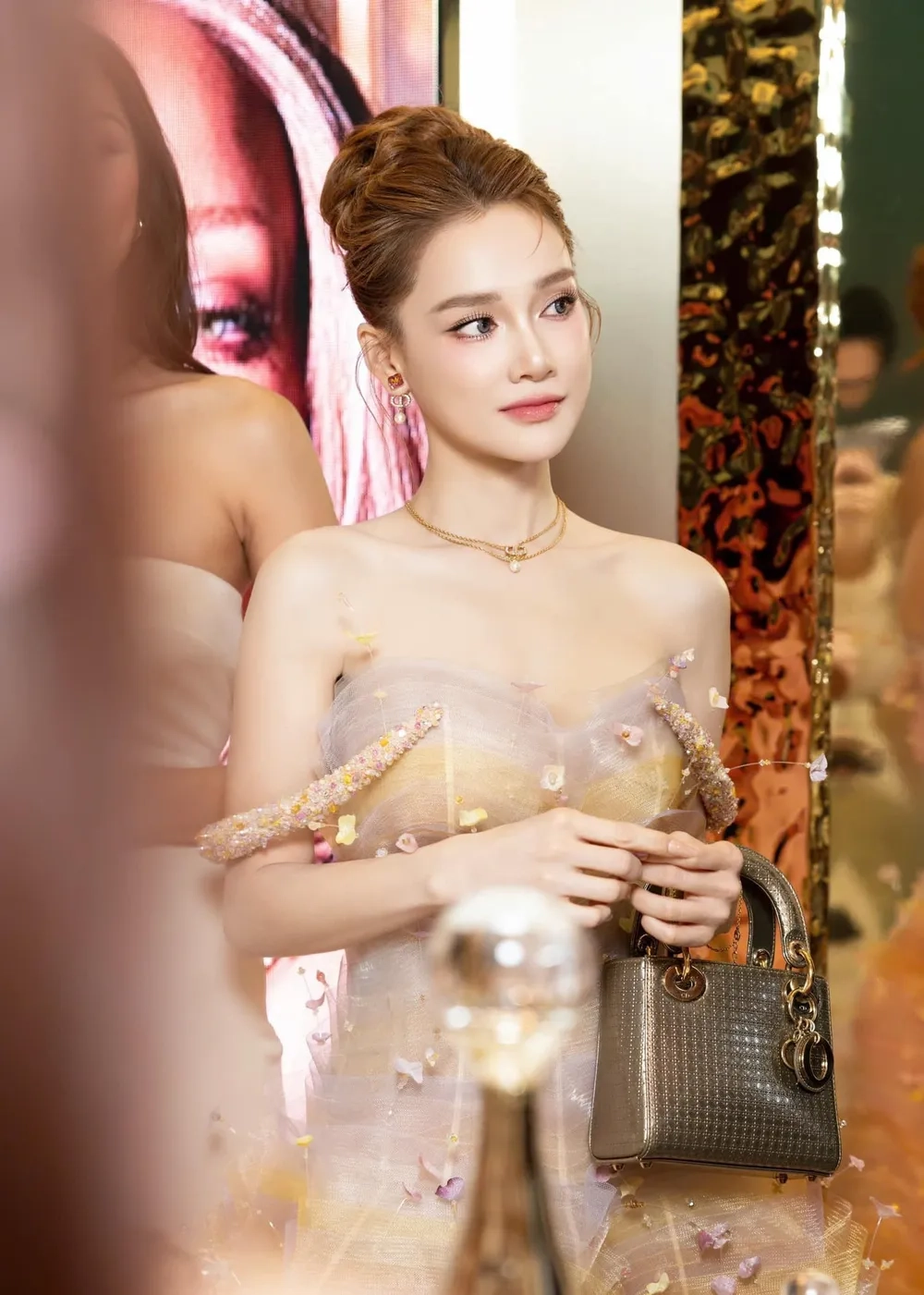 Rất nhiều người hỏi Nhã Phương sinh năm mấy