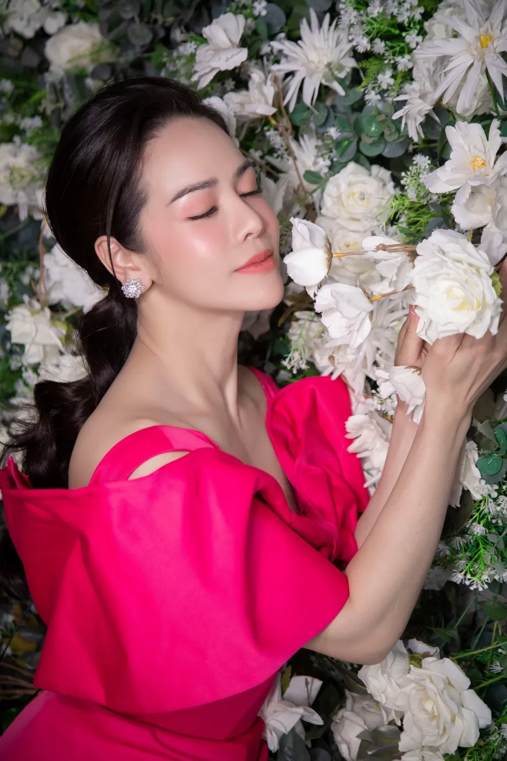 Nghe trọn bộ siêu phẩm album Nhật Kim Anh