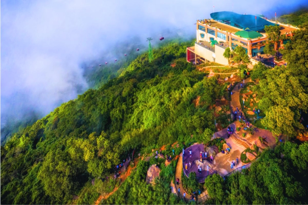 Hành trình tâm linh tại chùa núi bà mây phủ