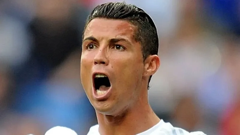 Cameraman meme ronaldo bắt được biểu cảm hài có một không hai