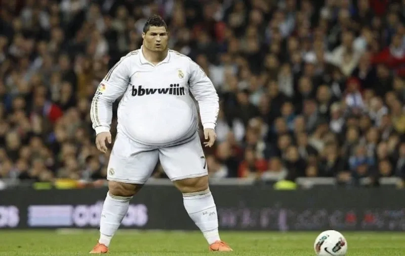 Meme ronaldo siuuu gợi nhớ khoảnh khắc ăn mừng huyền thoại
