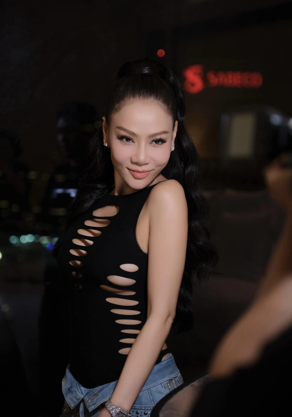 Cùng tìm hiểu về tiểu sử ca sĩ Thu Minh nổi tiếng