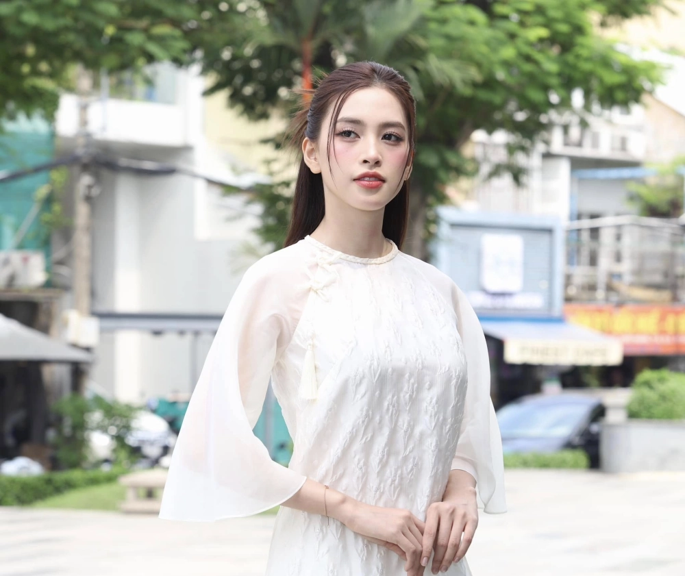 Bạn có biết Trần Tiểu Vy tuổi thật sự là bao nhiêu không