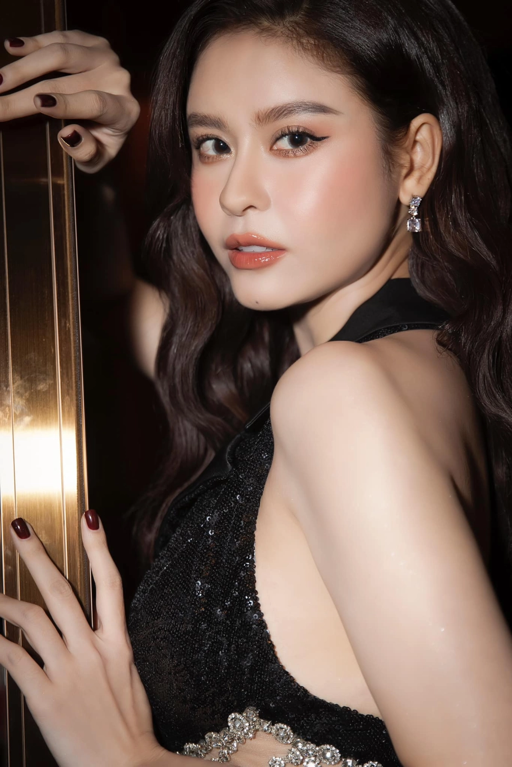 Lắng nghe giai điệu buồn của Đơn côi Trương Quỳnh Anh chạm đến trái tim