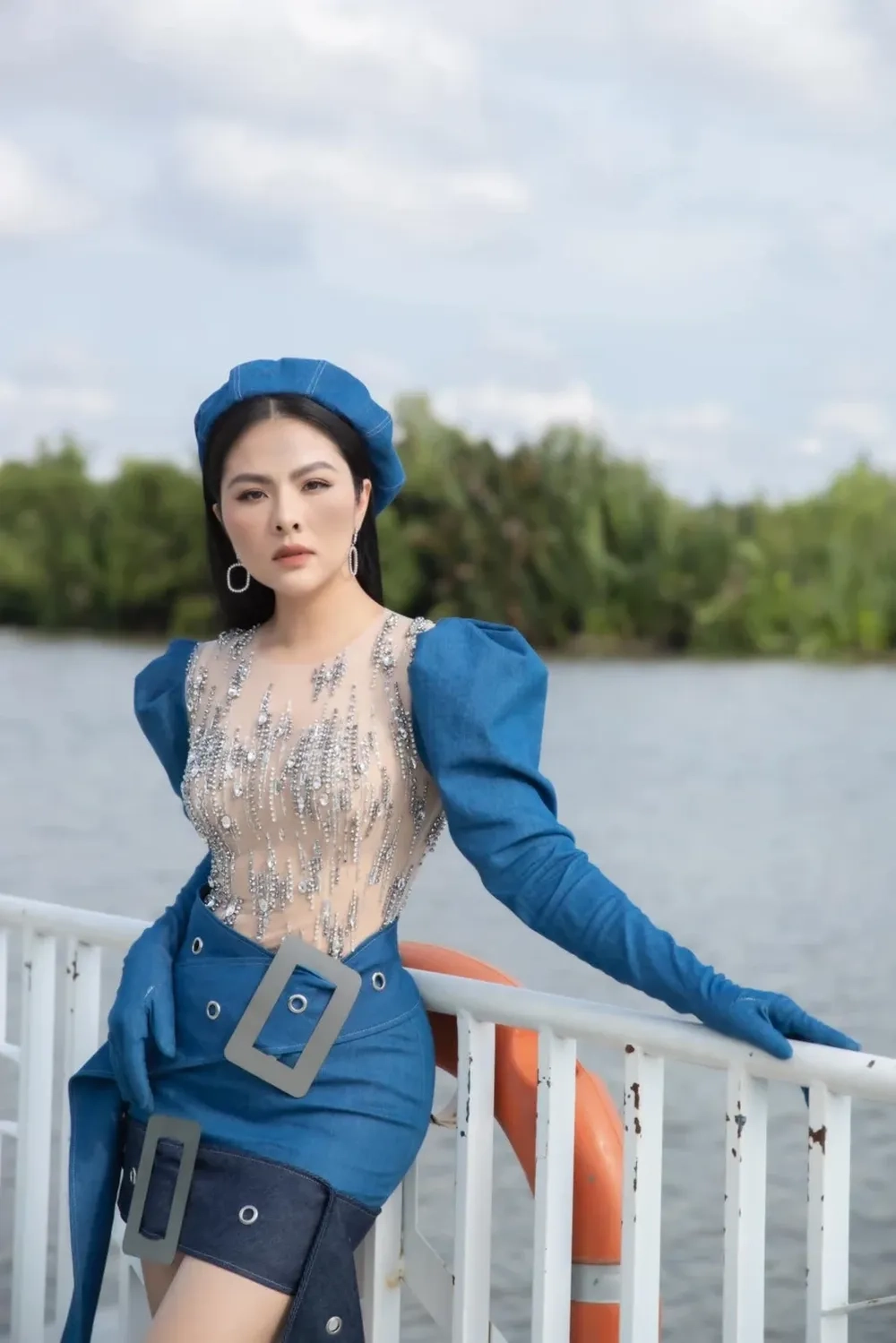 Bạn biết Vân Trang sinh năm mấy chưa