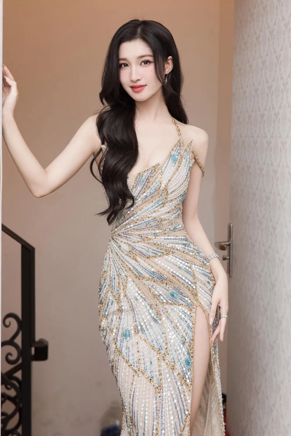 Tìm hiểu hành trình tỏa sáng của Á hậu Phương Nhi