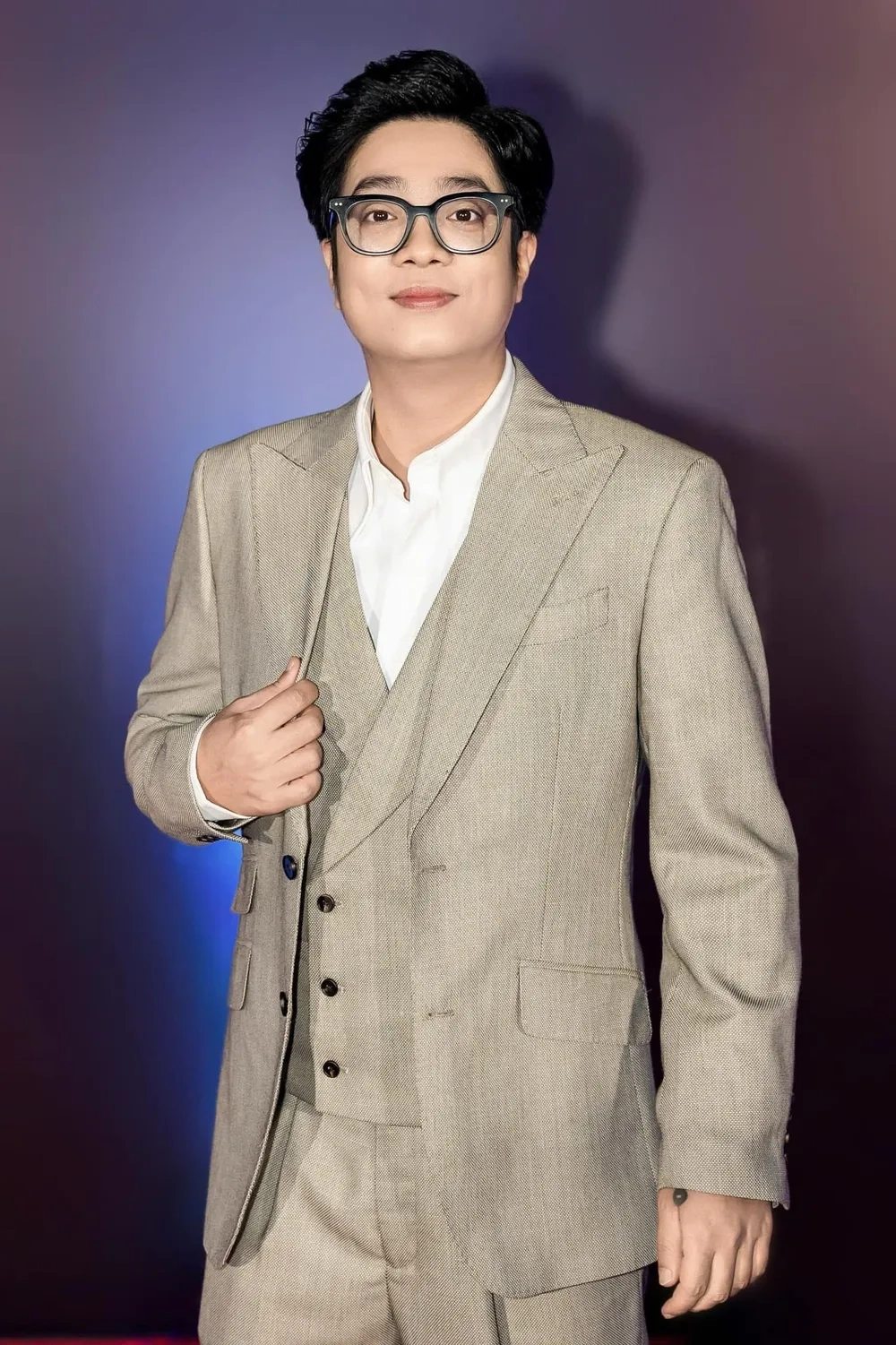 Bắt trọn khoảnh khắc xúc động qua Bùi Anh Tuấn album