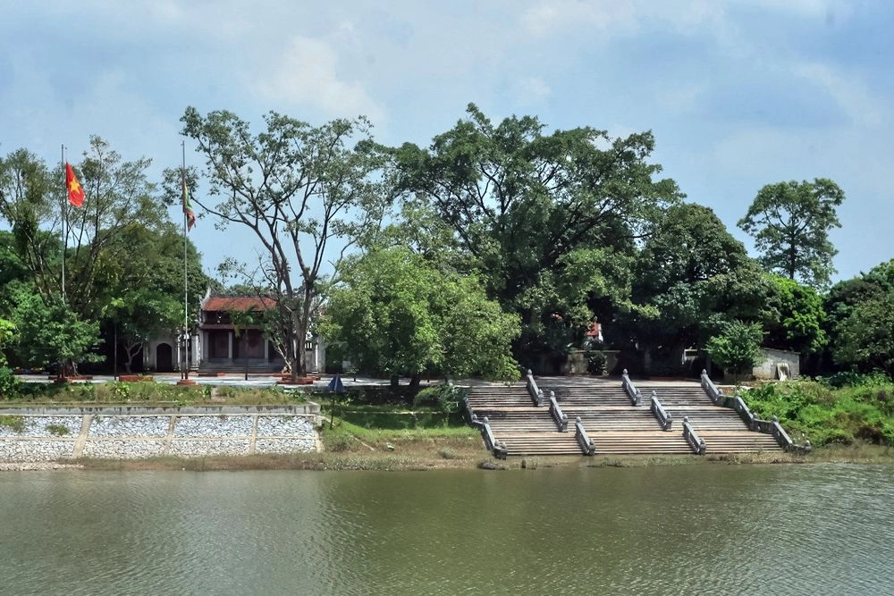 Đường đến Chùa Bà Đanh không quá xa