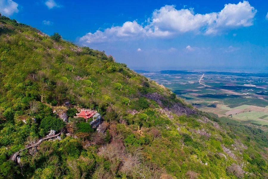Chùa Bà Đen ở đâu, tọa lạc tại núi Tây Ninh