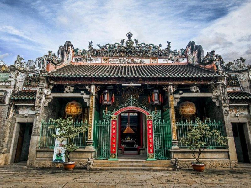 Chùa Bà Thiên Hậu chụp hình, góc sống ảo đậm màu cổ kính