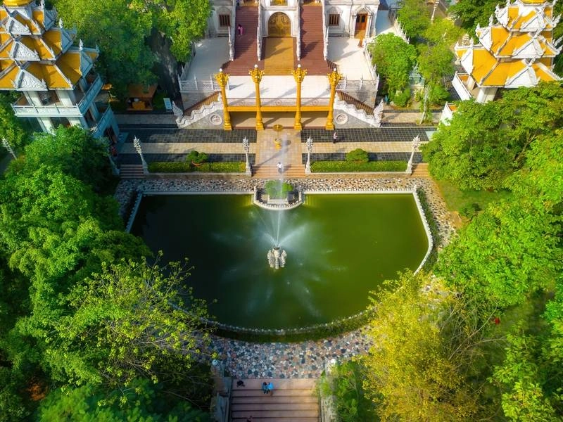 Chùa Bửu Long địa chỉ, 81 Nguyễn Xiển phường Long Bình TP Thủ Đức