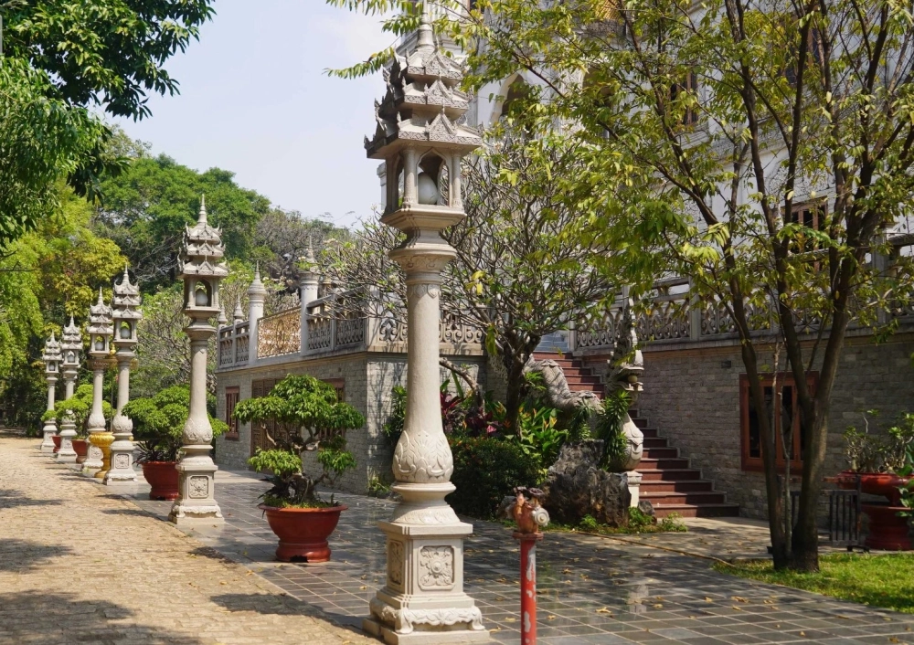 Địa chỉ chùa Bửu Long quận 9, nằm tại 81 Nguyễn Xiển TP Thủ Đức